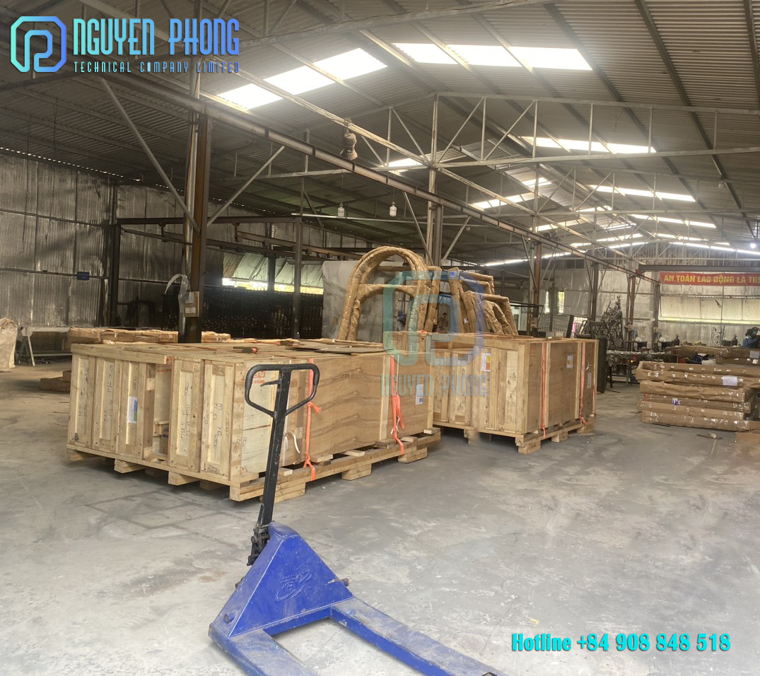 iron-door-design- iron-grill-door-designs-vietnam-door-manufacturers-3.jpg